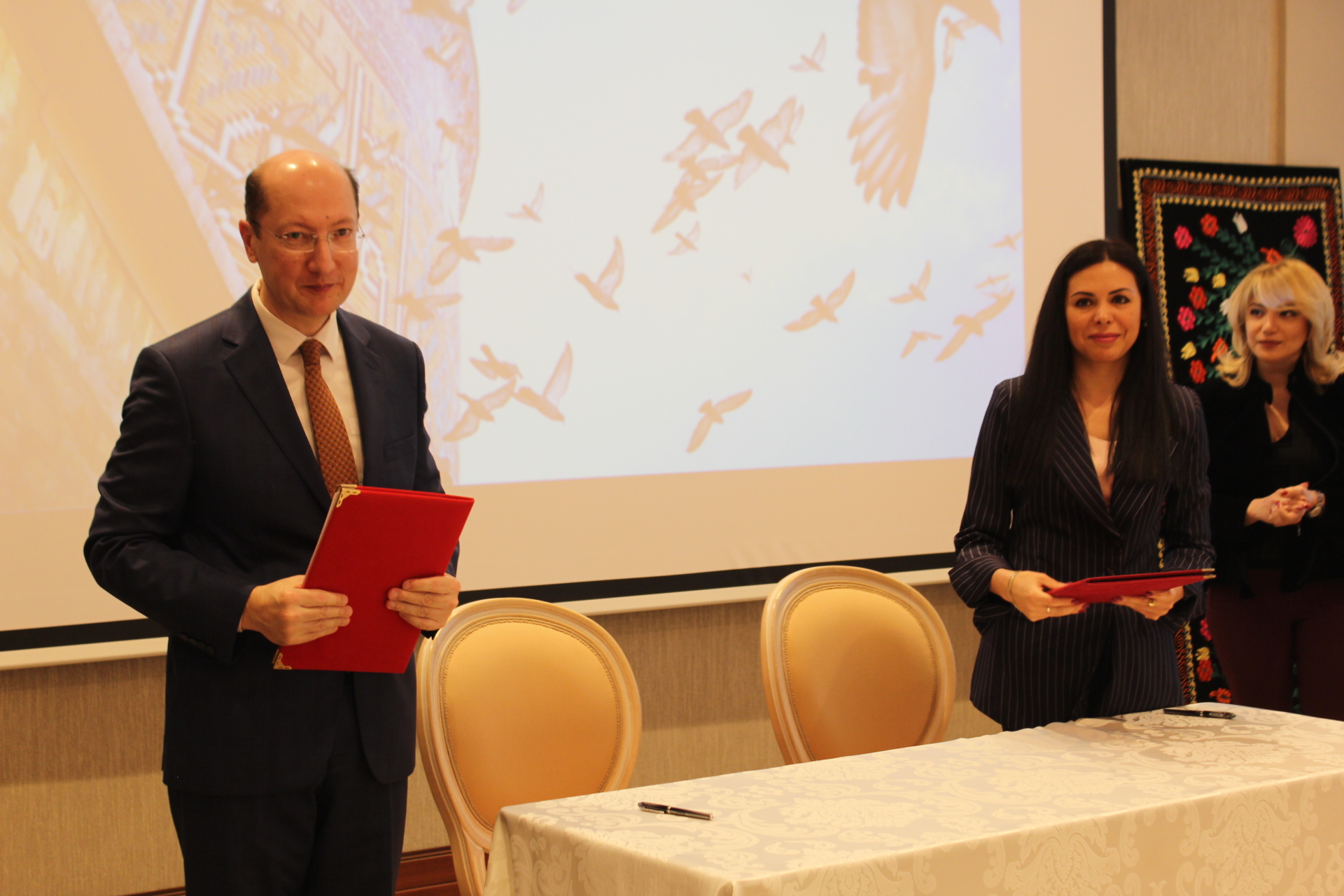 Посольство Узбекистана в Азербайджане и компания MyTravel подписали план работы в сфере туризма - ФОТО